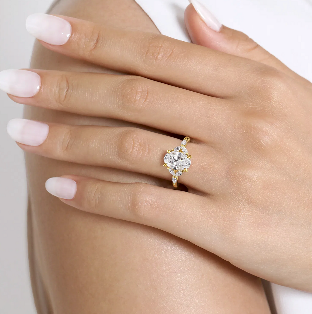 Adella – Bague de fiançailles en or jaune 14K avec diamant ovale