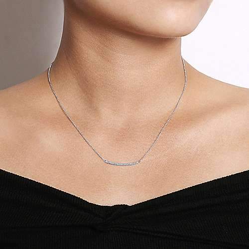 Collier NK4273W45JJ au cou